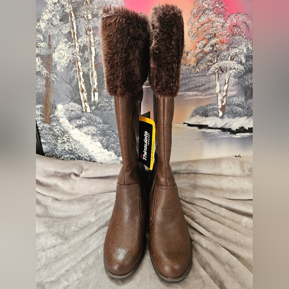 3M Thinsulate Faux Leather Boots - Picture 8 of 8